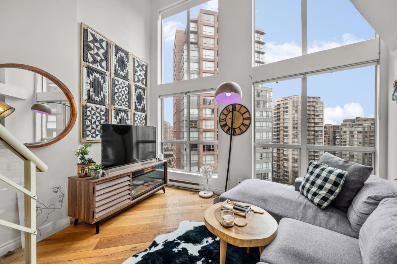 Rare Find Loft With Full Kitchen At Heart Of Downtown Appartement Vancouver Buitenkant foto