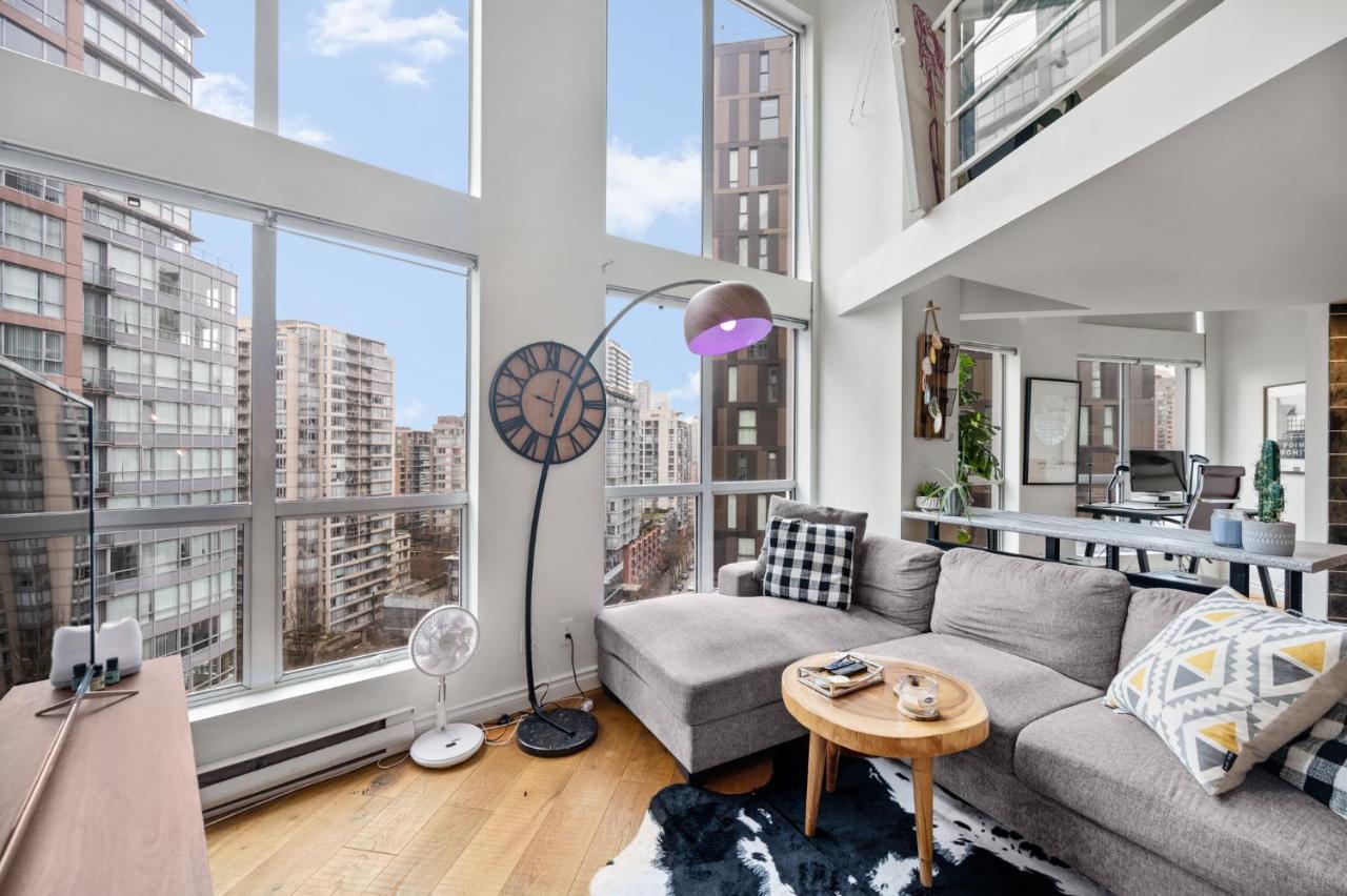Rare Find Loft With Full Kitchen At Heart Of Downtown Appartement Vancouver Buitenkant foto